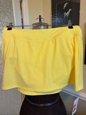 Lands end Lemon Yellow Women's swim  Skirt NWT size 10